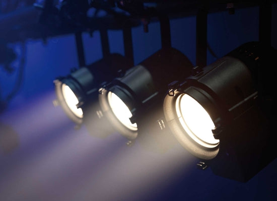Showtec Performer Fresnel Mini Spot LED Linsenscheinwerfer